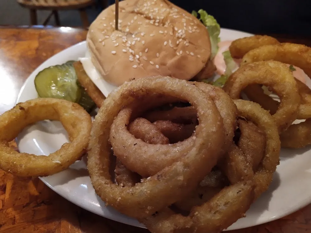 Spicy Chicken Sandwich w Onion Rings